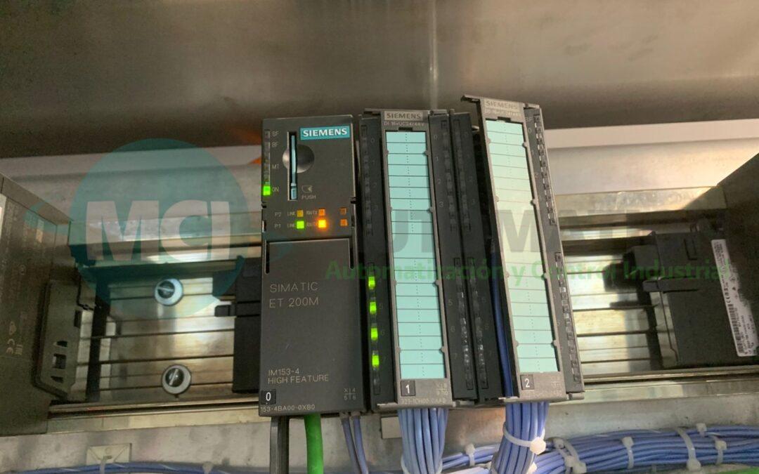 Módulo Siemens IM153-4 PROFIBUS con entradas y salidas del S7-300