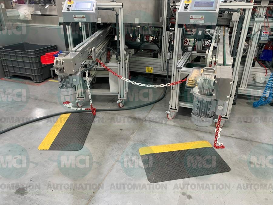 Diagnóstico de fallas intermitentes en maquinaria industrial, PLC y sistemas de control. Soluciones para paros de línea y fallas eléctricas.