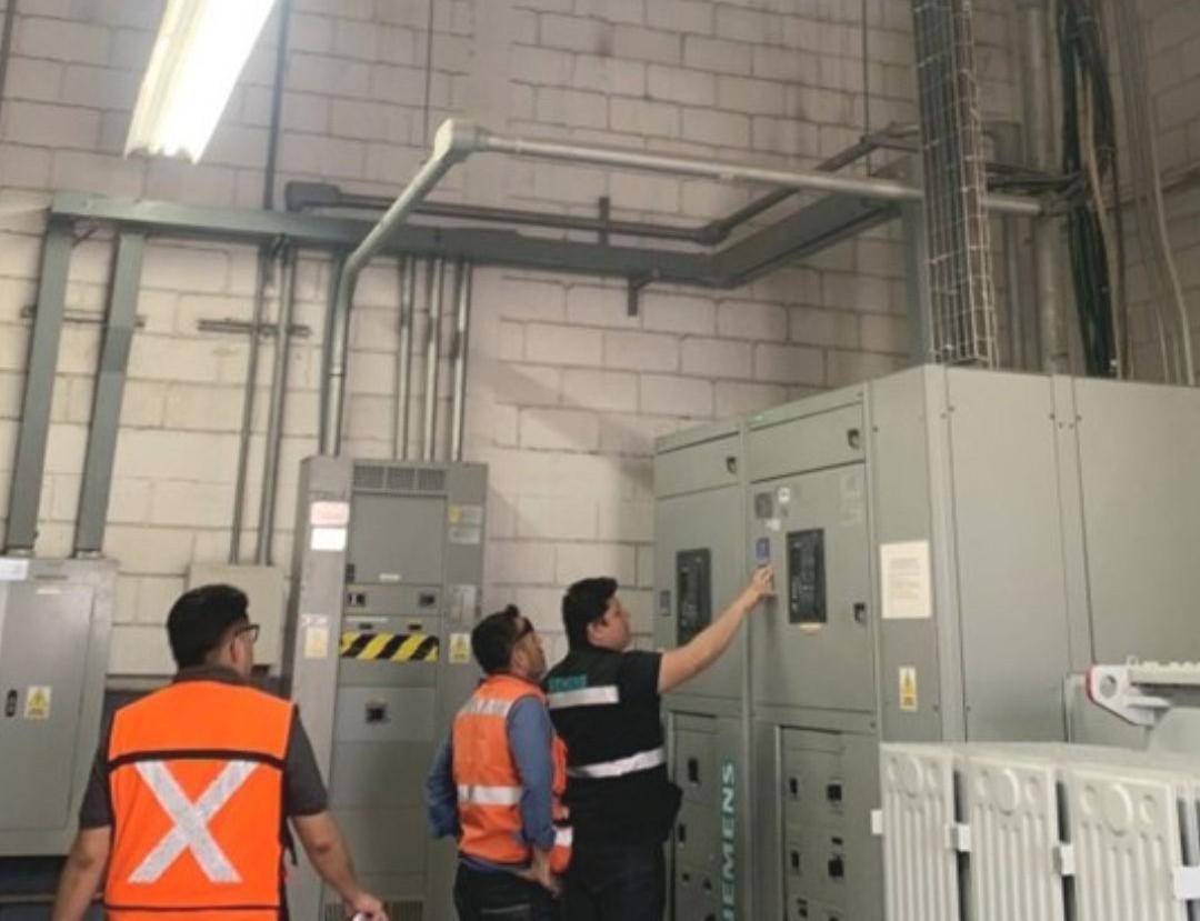 7 conversaciones sobre energía eléctrica que ocurren todos los días en las plantas industriales y que suelen terminar costando dinero