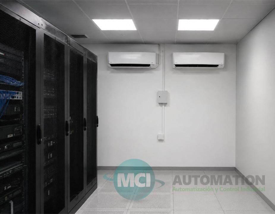 Sistema de automatización para alternancia y respaldo automático de dos equipos minisplit en un SITE mediante PLC Siemens y comunicación Modbus.