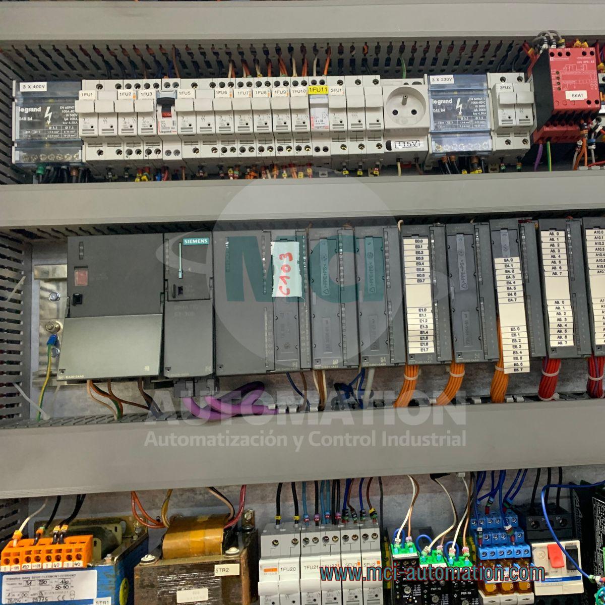 PLC industrial encendido sin pasar a modo RUN durante diagnóstico de sistema de automatización industrial