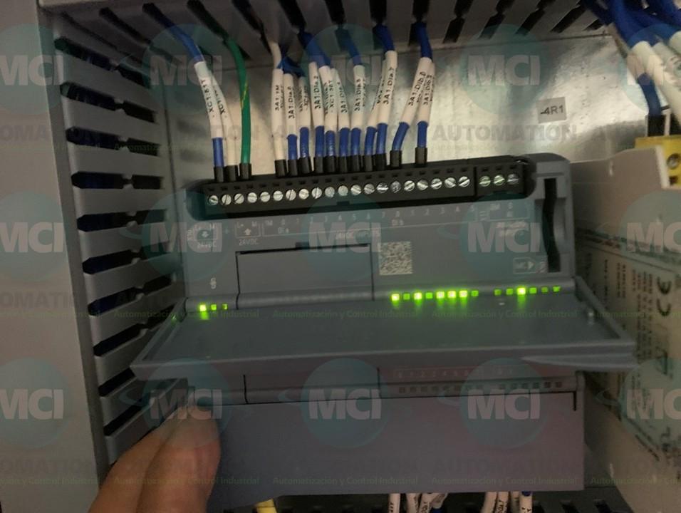Programación e integración de PLC para máquinas, procesos y sistemas de control industrial