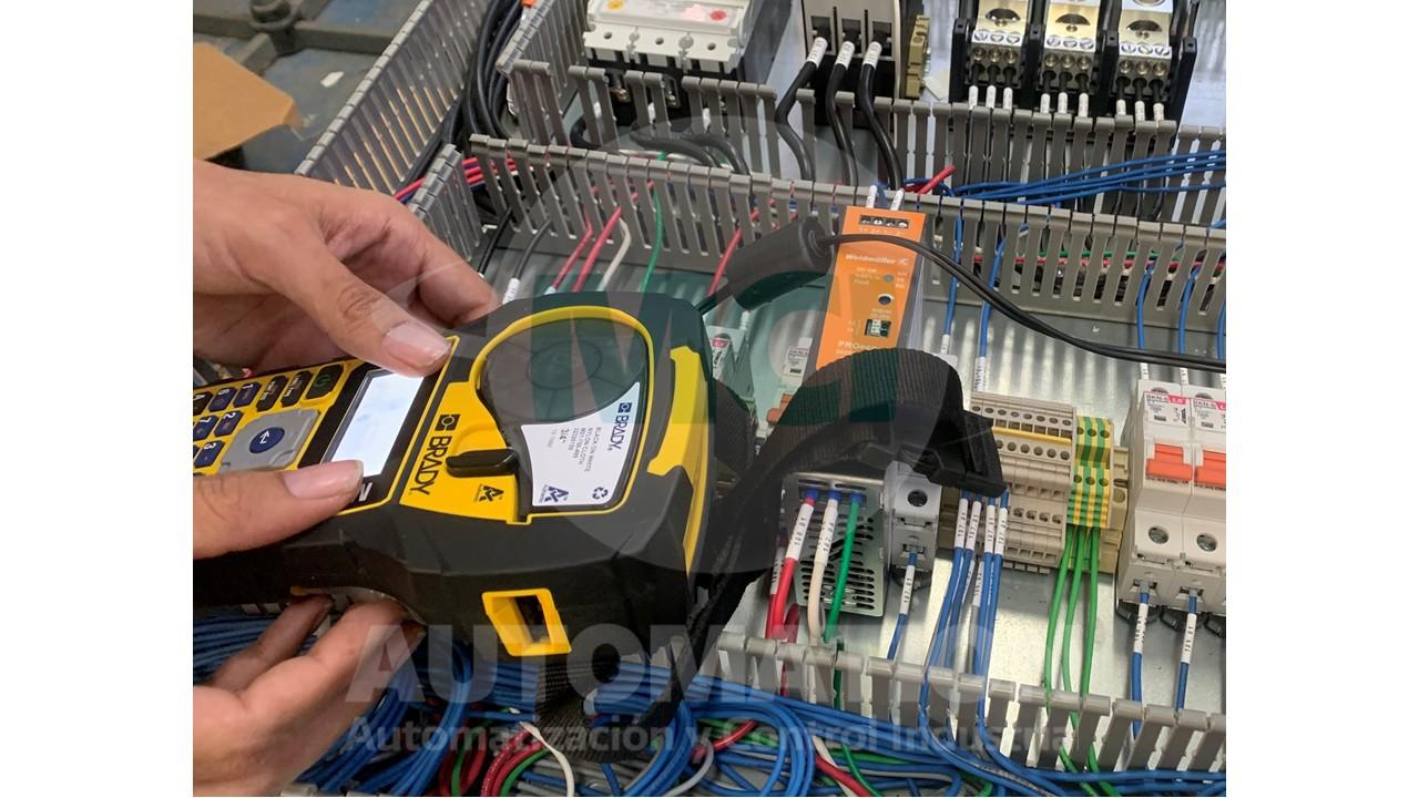 Tablero de control para sistema hidroneumático con bombas y control automático de presión
